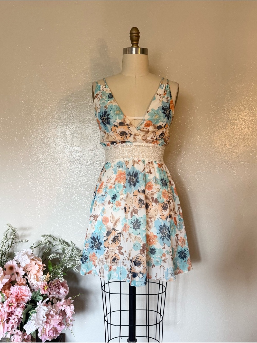 Floral Lace-Waist V-Neck Summer Dress in Aqua & Peach